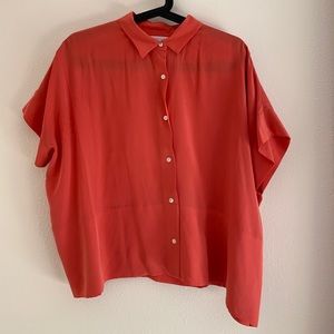 The Clean Silk Short-Sleeve Square, Coral